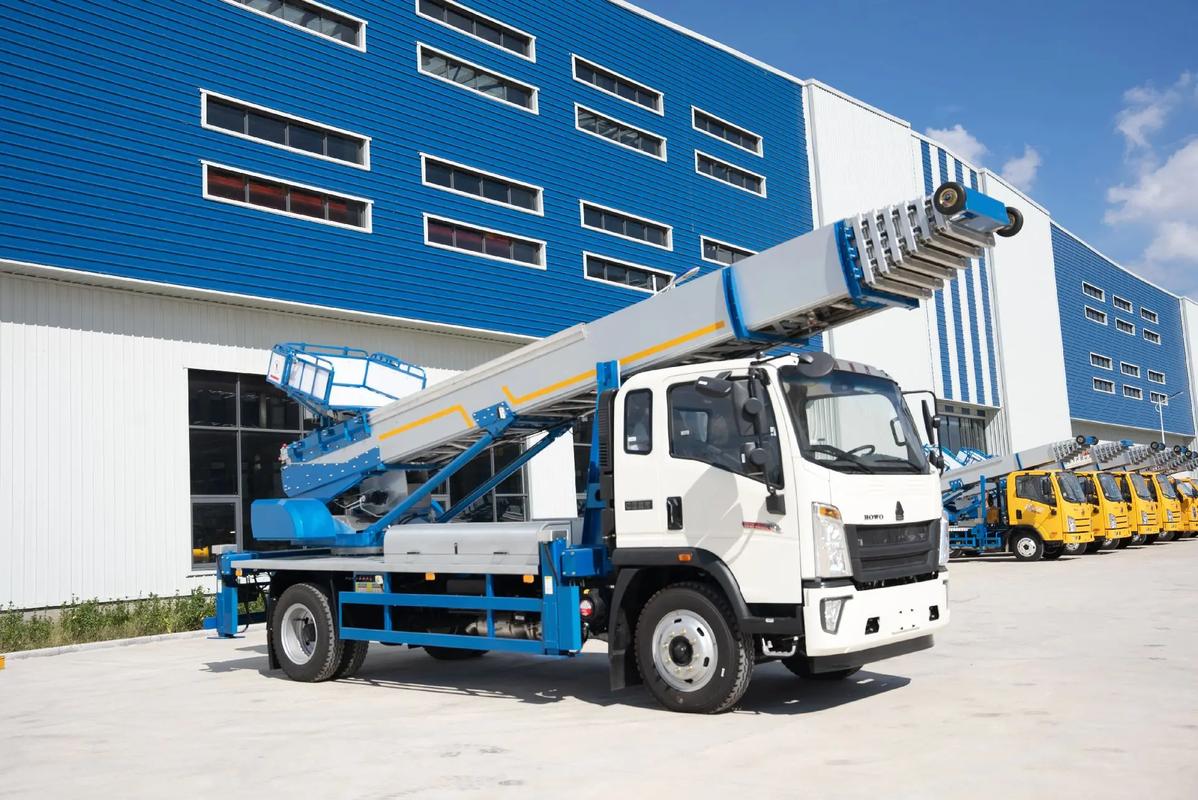 合肥包河出租云梯车高空作业车 建筑垃圾搬运